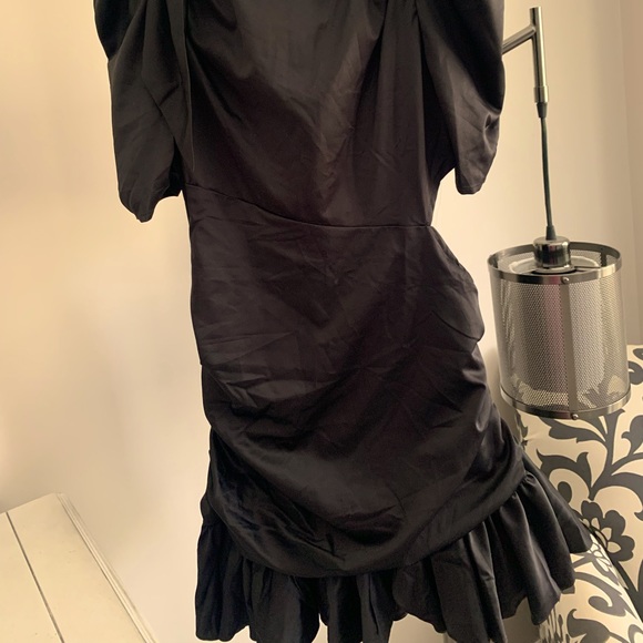 Fashion Nova “Making Bigger Moves” dress. Large (fits like Medium or size 6). - Picture 2 of 5